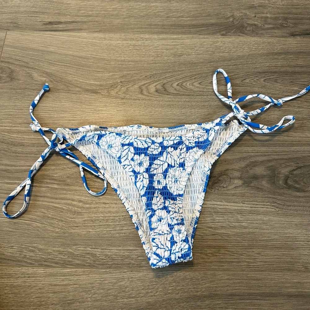 SHEIN Blue and White Floral Tie-Side Bikini Bottoms